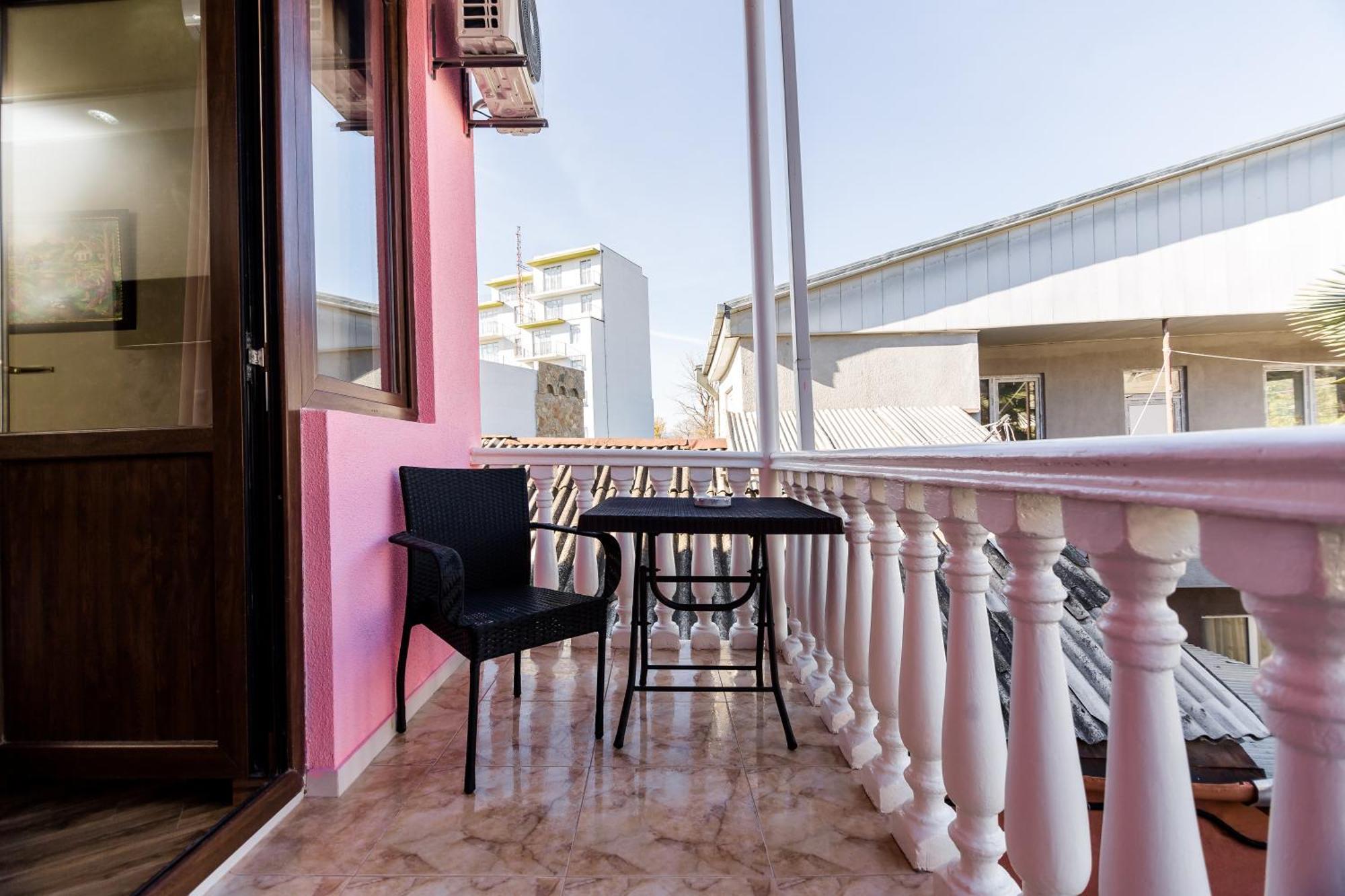 George Hotel Tbilisi Buitenkant foto