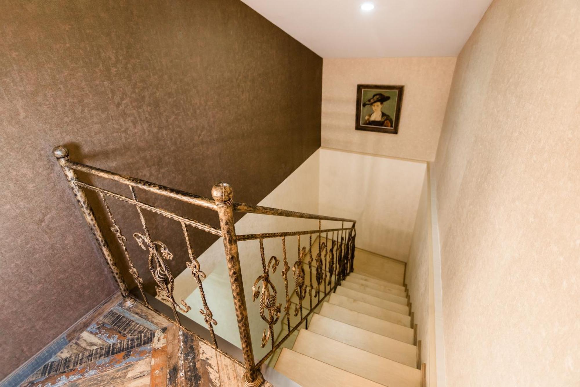 George Hotel Tbilisi Buitenkant foto